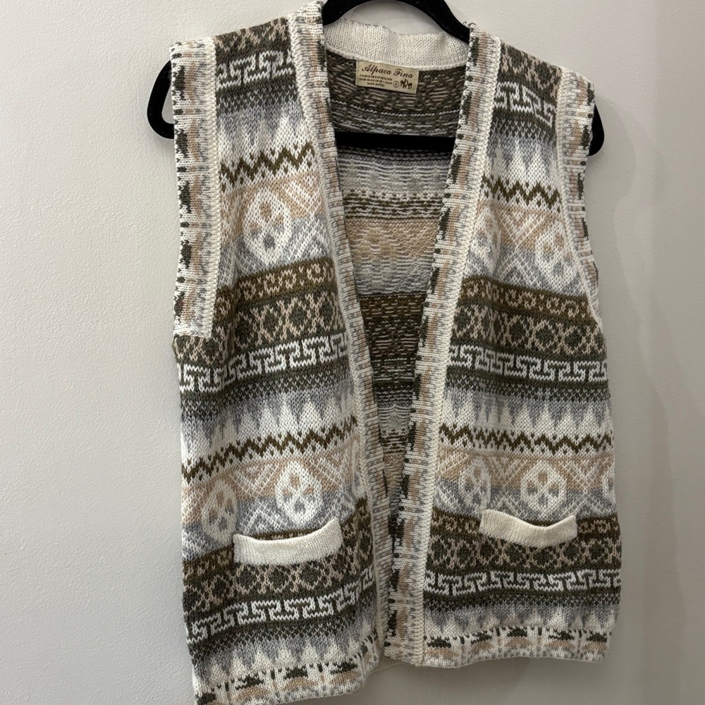 Alpaca Fina Patterned Knit Vest with Pockets - women’s small - made in Peru